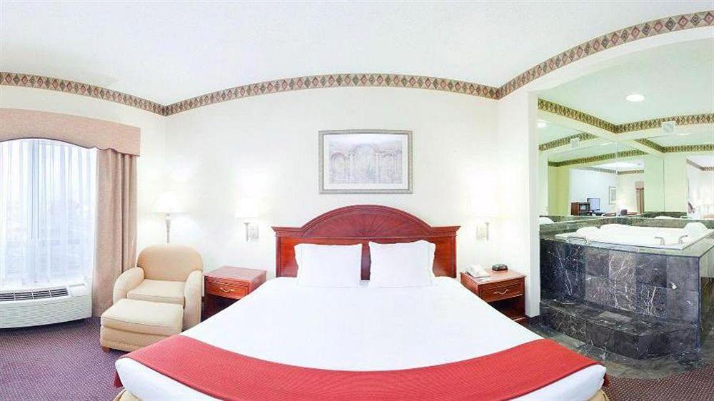 Holiday Inn Express Toledo-Oregon By Ihg Zewnętrze zdjęcie